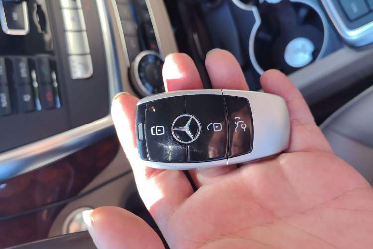 Used Mercedes-Benz GLS-Class  Vehicle Key