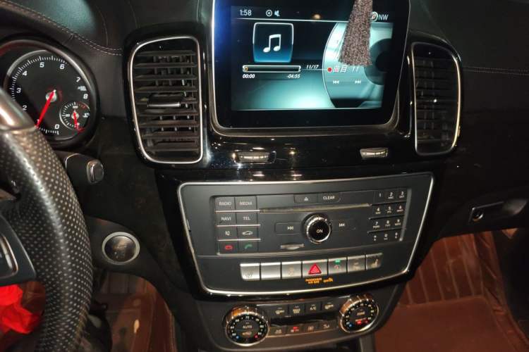 Used Mercedes-Benz GLS-Class 2016 GLS 450 U.S. specification Audio And AC Panel