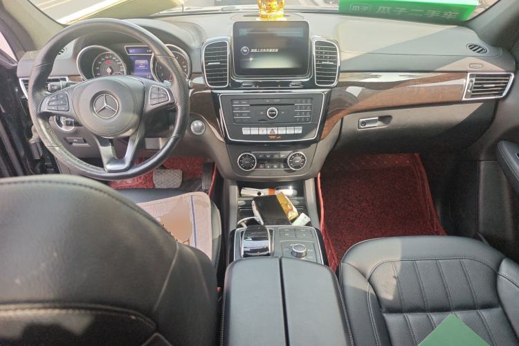 Used Mercedes-Benz GLS-Class 2016 GLS 450 Low-Power Version U.S. Specification Center Console