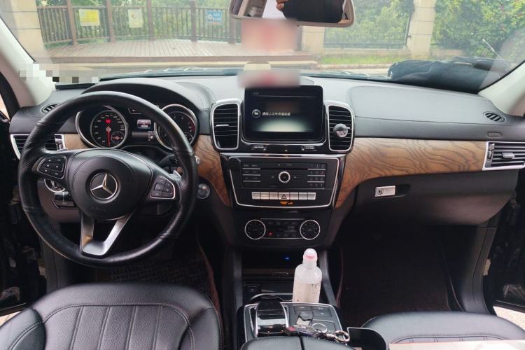 Used Mercedes-Benz GLS-Class 2016 GLS 450 U.S. specification Center Console
