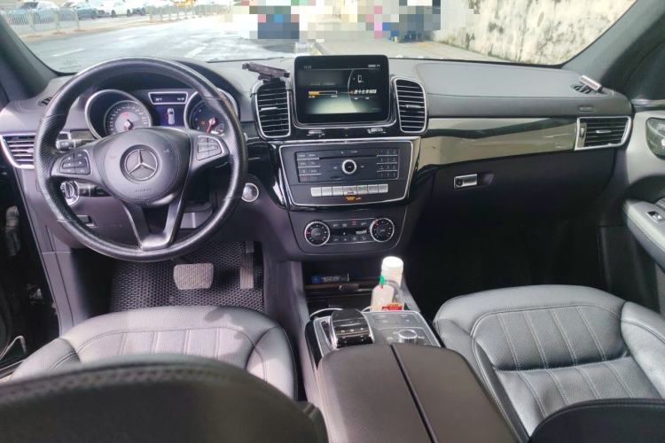 Used Mercedes-Benz GLS-Class  Center Console