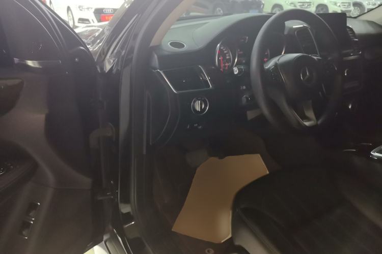 Used Mercedes-Benz GLS-Class 2016 GLS 450 Middle East version Driver Seat