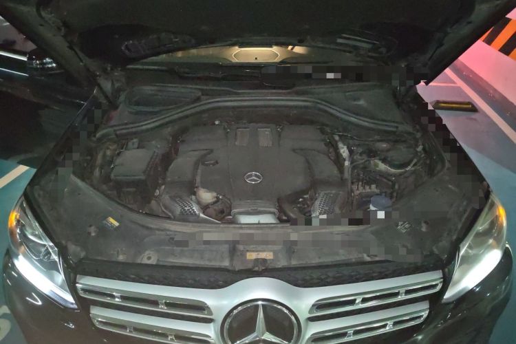 Used Mercedes-Benz GLS-Class  Engine Bay