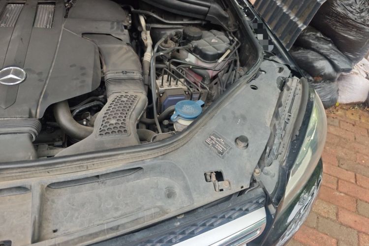 Used Mercedes-Benz GLS-Class  Engine Bay Left