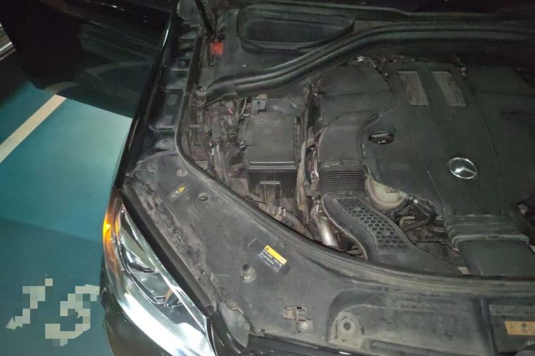 Used Mercedes-Benz GLS-Class  Engine Bay Right