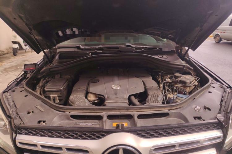 Used Mercedes-Benz GLS-Class  Engine Bay