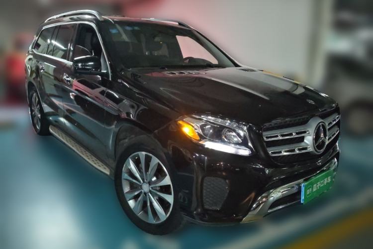 Used Mercedes-Benz GLS-Class  Front Right 45 Deg