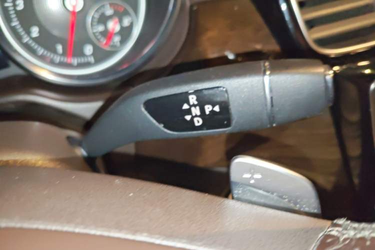 Used Mercedes-Benz GLS-Class  Gear Lever