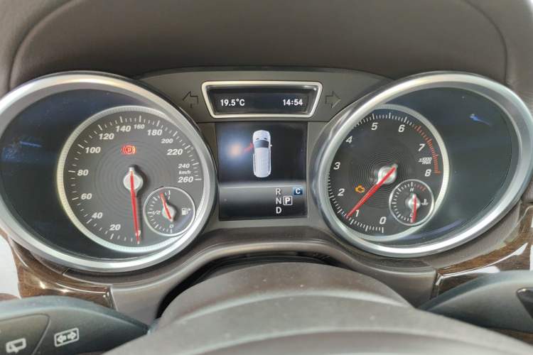 Used Mercedes-Benz GLS-Class 2016 GLS 450 Low-Power Version U.S. Specification Instrument Cluster