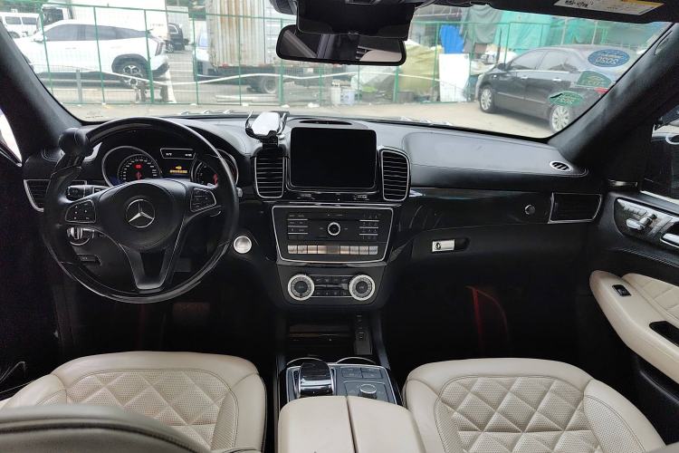 Used Mercedes-Benz GLS-Class 2016 GLS 450 Low-Power Version U.S. Specification Interior 3