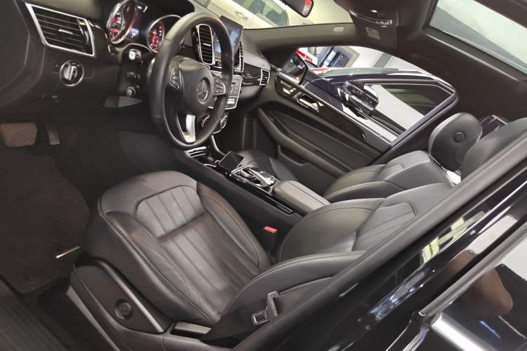 Used Mercedes-Benz GLS-Class  Left Front Seat