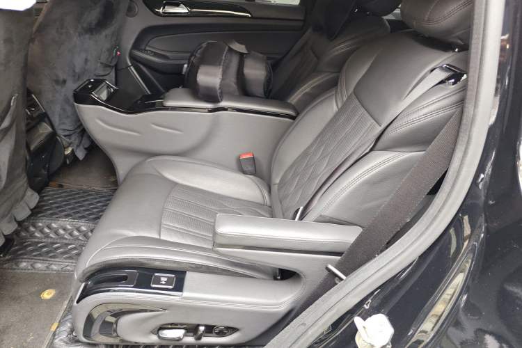 Used Mercedes-Benz GLS-Class 2016 GLS 450 Low-Power Version Middle East Specification Left Rear Seat