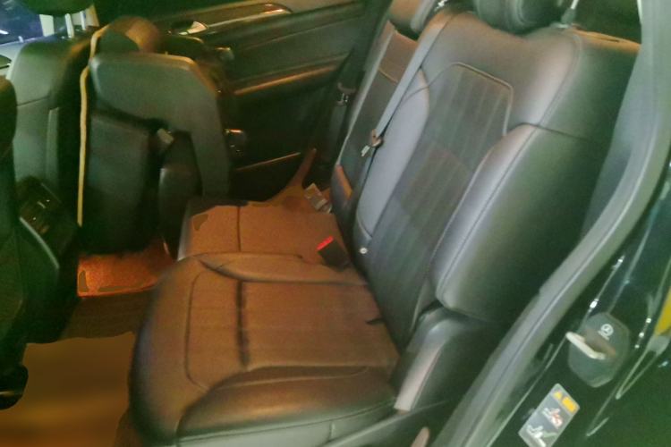 Used Mercedes-Benz GLS-Class 2016 GLS 450 Middle East version Left Rear Seat