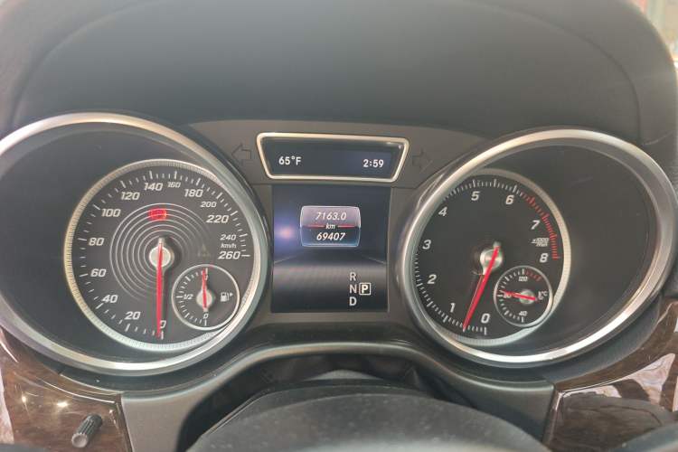 Used Mercedes-Benz GLS-Class 2016 GLS 450 Low-Power Version U.S. Specification Odometer Close Up