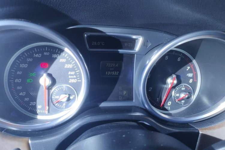 Used Mercedes-Benz GLS-Class 2016 GLS 450 U.S. specification Odometer Close Up