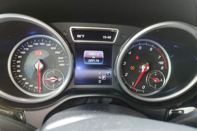 Used Mercedes-Benz GLS-Class  Odometer Close Up
