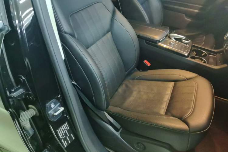 Used Mercedes-Benz GLS-Class 2016 GLS 450 Middle East version Right Front Seat