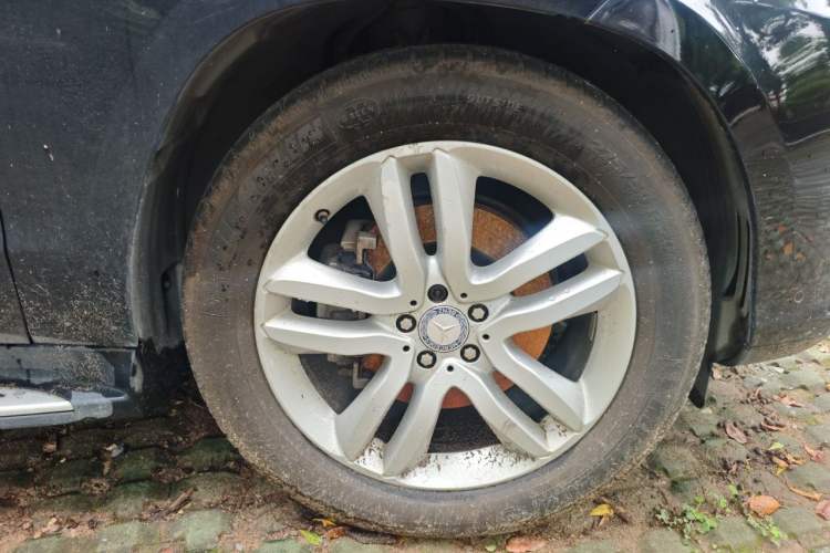 Used Mercedes-Benz GLS-Class  Right Front Wheel Hub