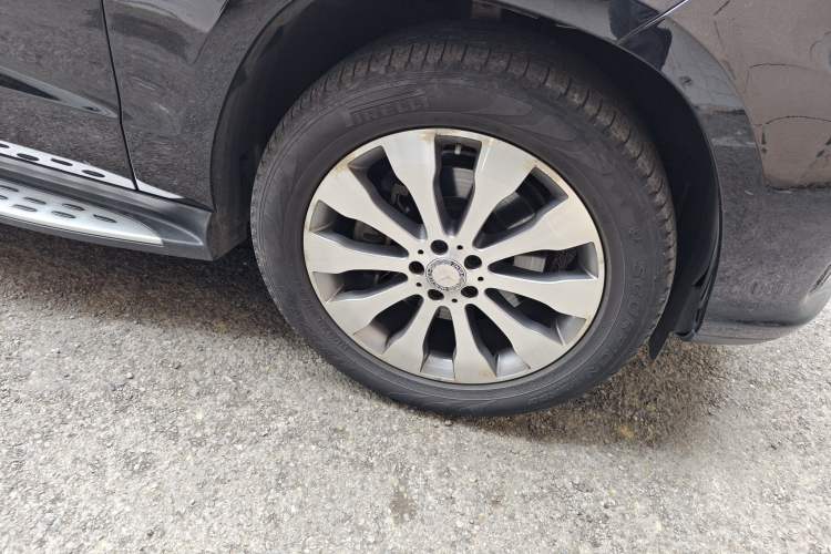 Used Mercedes-Benz GLS-Class 2016 GLS 450 Low-Power Version Middle East Specification Right Front Wheel Hub