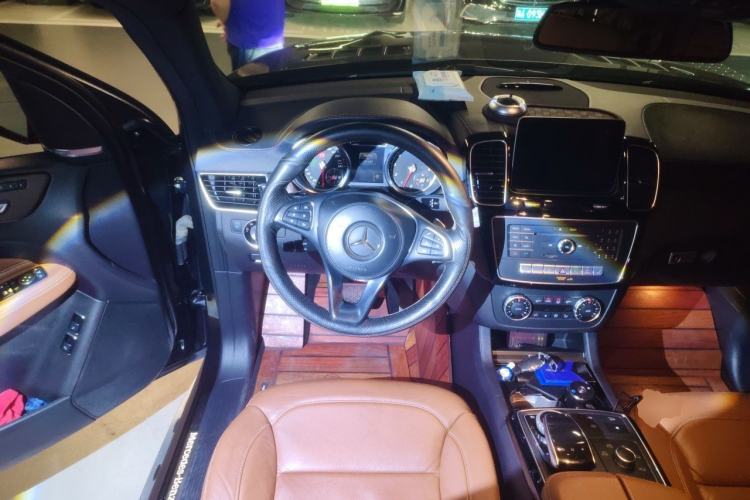 Used Mercedes-Benz GLS-Class 2016 GLS 450 U.S. specification Steering Wheel