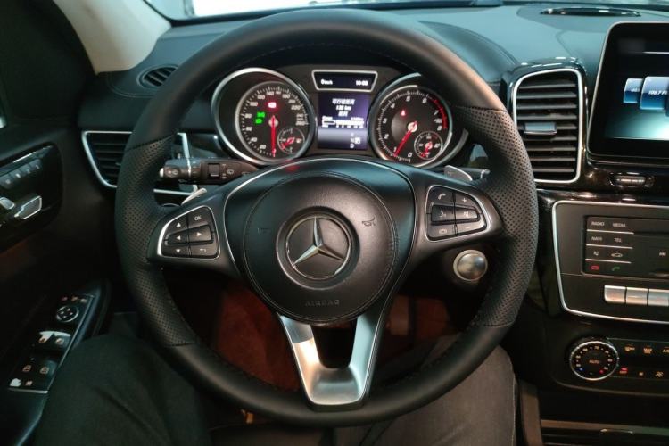 Used Mercedes-Benz GLS-Class 2016 GLS 450 U.S. specification Steering Wheel