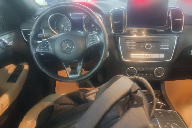 Used Mercedes-Benz GLS-Class 2016 GLS 450 Low-Power Version U.S. Specification Steering Wheel