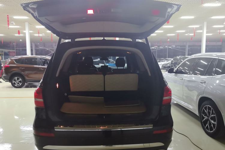 Used Mercedes-Benz GLS-Class 2016 GLS 450 Middle East version Trunk