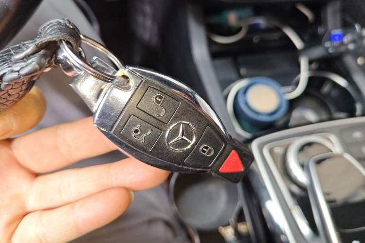 Used Mercedes-Benz GLS-Class 2016 GLS 450 Low-Power Version Middle East Specification Vehicle Key