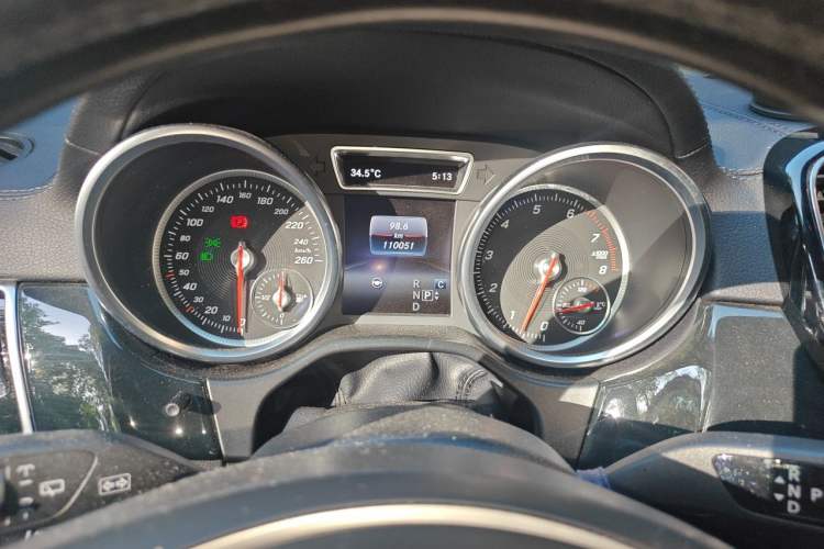 Used Mercedes-Benz GLS-Class 2016 GLS 450 Low-Power Version U.S. Specification Odometer Close Up
