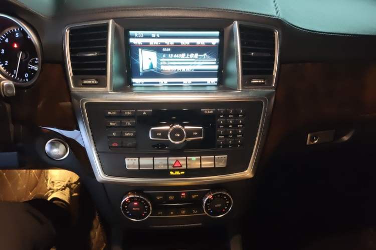 Used Mercedes-Benz GLS-Class 2016 GLS 450 U.S. specification Audio And AC Panel