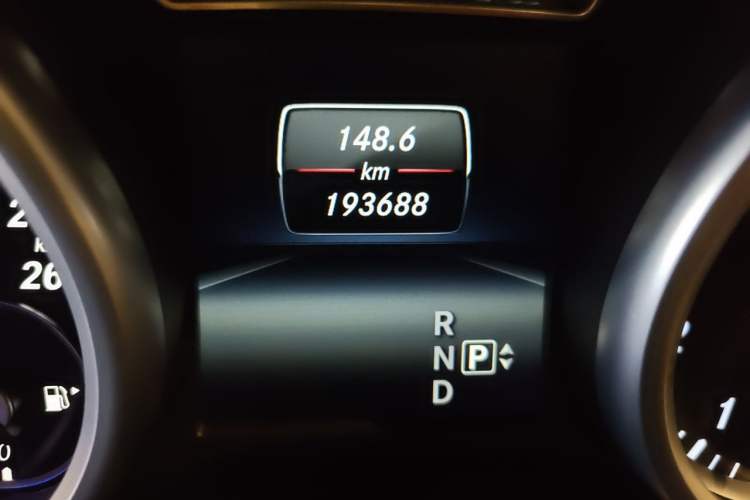 Used Mercedes-Benz GLS-Class 2016 GLS 450 U.S. specification Odometer Close Up