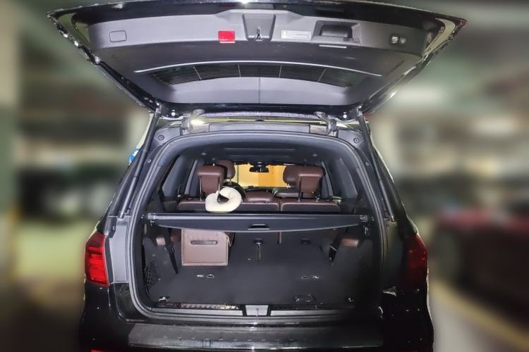 Used Mercedes-Benz GLS-Class 2016 GLS 450 U.S. specification Trunk