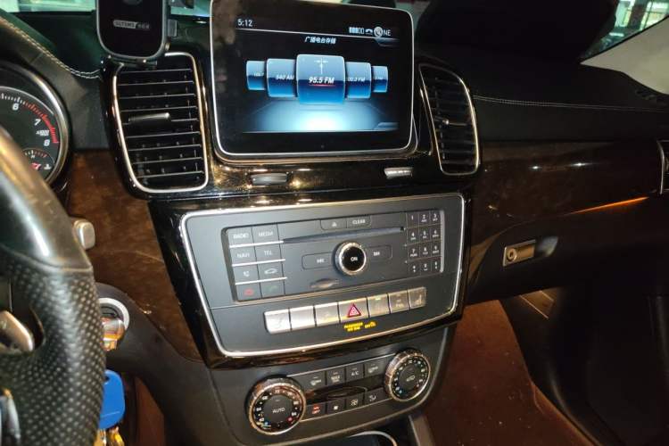 Used Mercedes-Benz GLS-Class  Audio And AC Panel