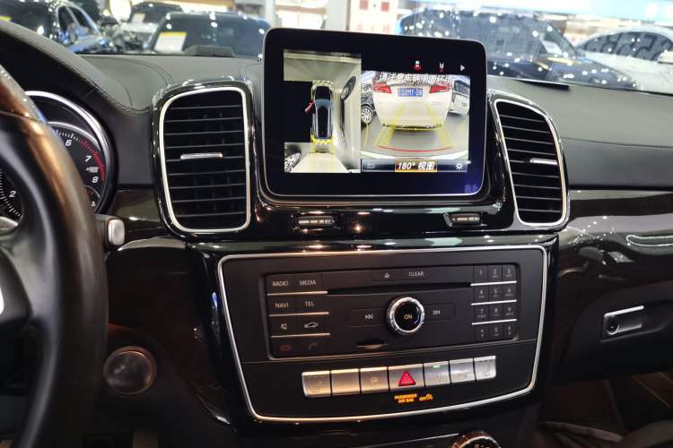 Used Mercedes-Benz GLS-Class 2017 GLS 450 U.S. specification Audio And AC Panel
