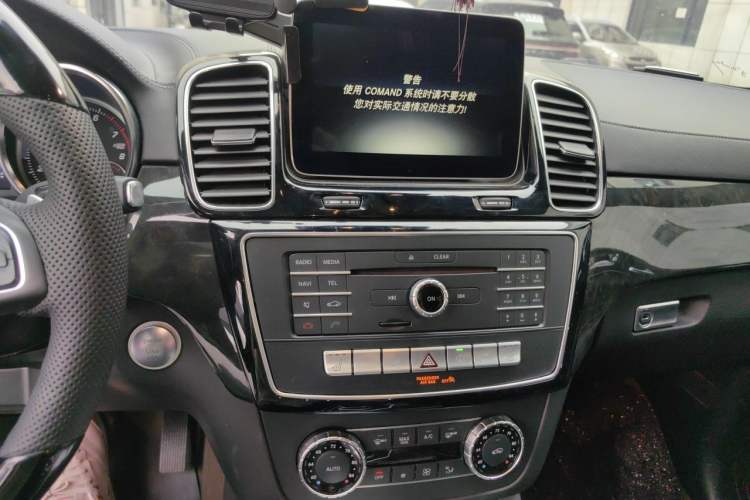 Used Mercedes-Benz GLS-Class  Audio And AC Panel