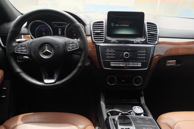 Used Mercedes-Benz GLS-Class 2017 GLS450 Middle East version Center Console