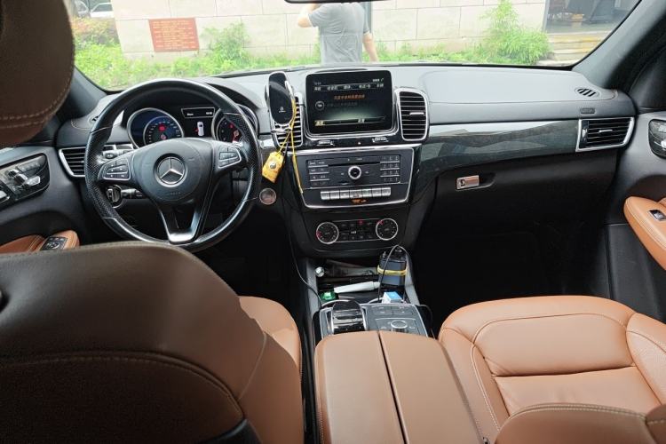 Used Mercedes-Benz GLS-Class  Center Console