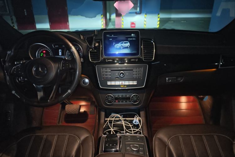 Used Mercedes-Benz GLS-Class 2017 GLS 450 U.S. specification Center Console