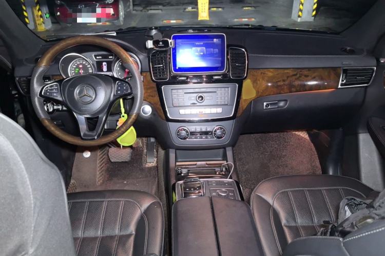 Used Mercedes-Benz GLS-Class 2017 GLS 450 U.S. specification Center Console