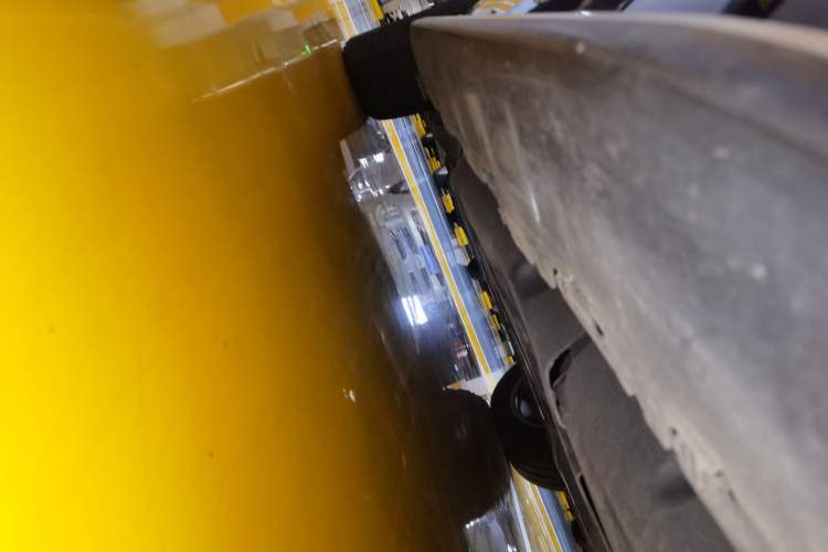 Used Mercedes-Benz GLS-Class  Chassis Rear Left