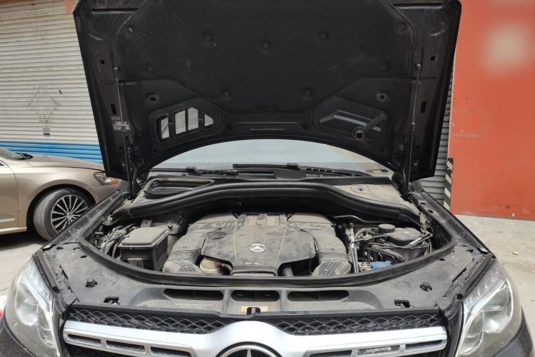 Used Mercedes-Benz GLS-Class 2017 GLS450 Middle East version Engine Bay