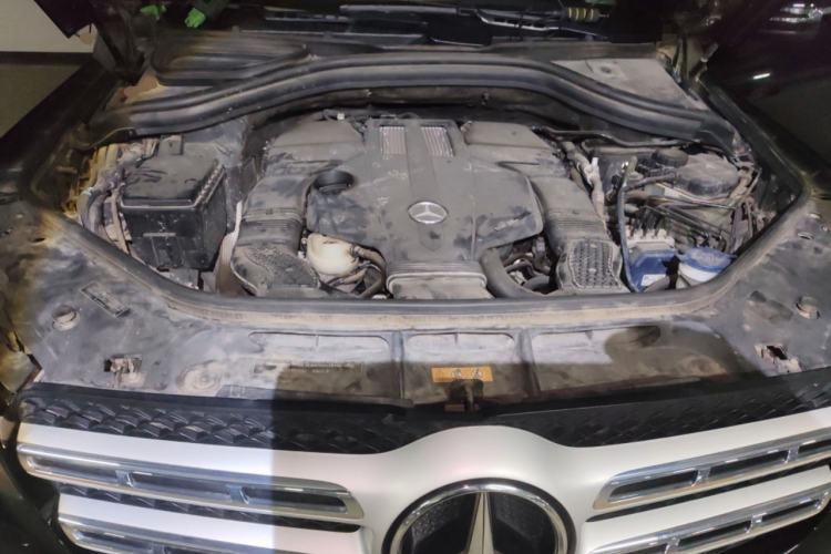Used Mercedes-Benz GLS-Class 2017 GLS 450 U.S. specification Engine Bay