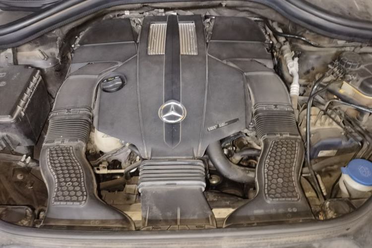 Used Mercedes-Benz GLS-Class  Engine Bay