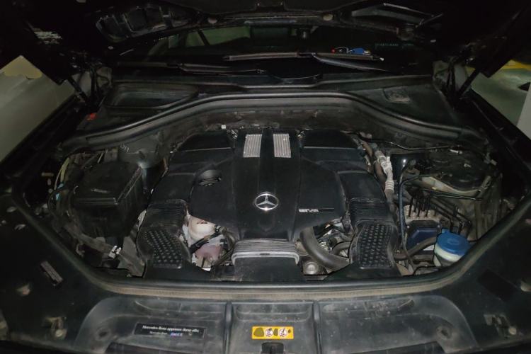 Used Mercedes-Benz GLS-Class  Engine Bay