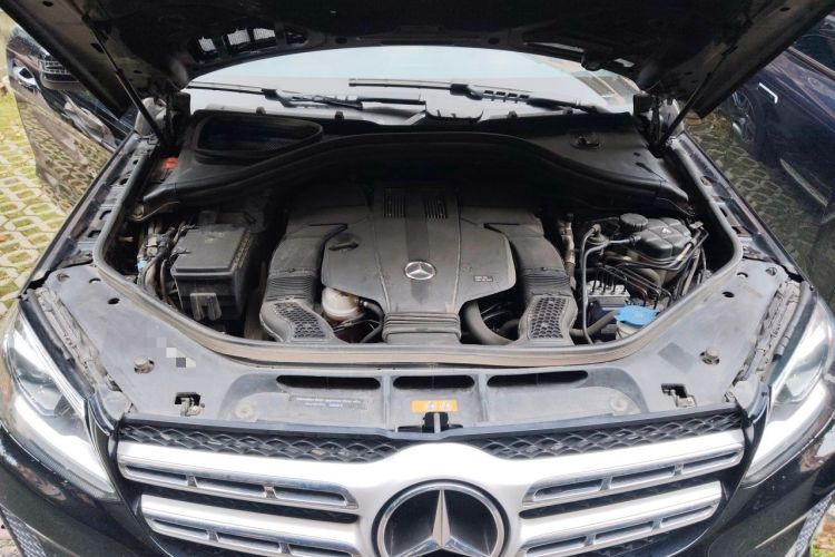 Used Mercedes-Benz GLS-Class  Engine Bay
