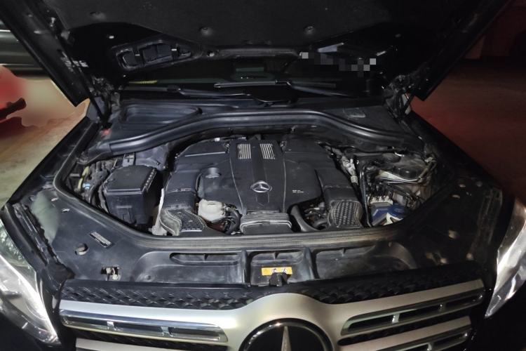 Used Mercedes-Benz GLS-Class  Engine Bay