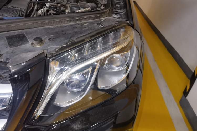 Used Mercedes-Benz GLS-Class  Engine Bay Left