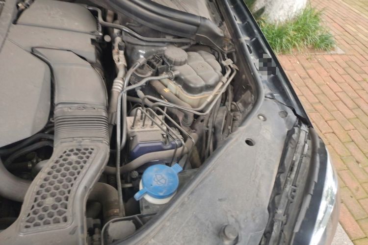 Used Mercedes-Benz GLS-Class  Engine Bay Left