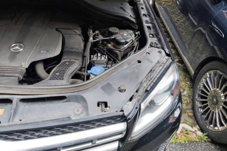 Used Mercedes-Benz GLS-Class  Engine Bay Left