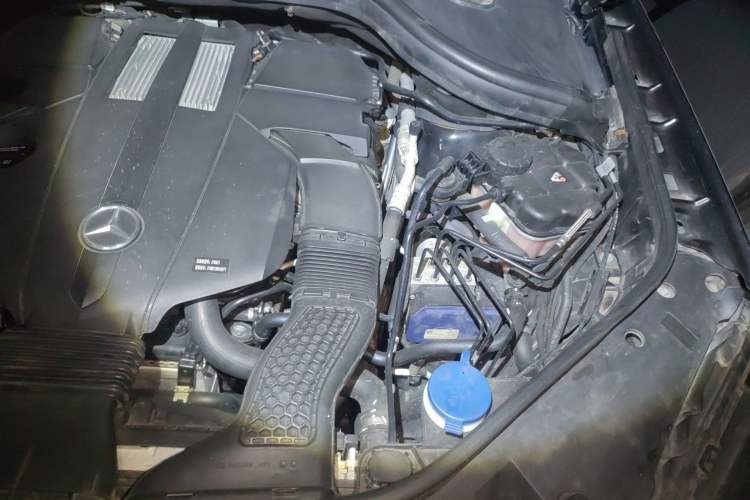 Used Mercedes-Benz GLS-Class 2017 GLS450 Middle East version Engine Bay Left